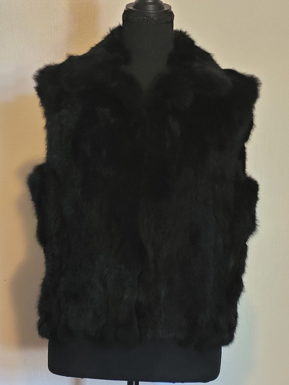 Adrienne Landau Genuine Rabbit Fur Vest Black Sleeveless Size Medium EUC